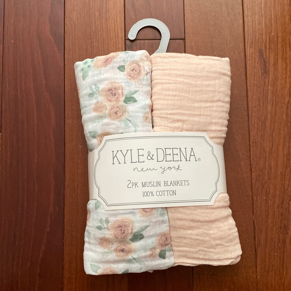 NWT Kyle & Deena New York 2 pack Cotton Swaddle Blankets